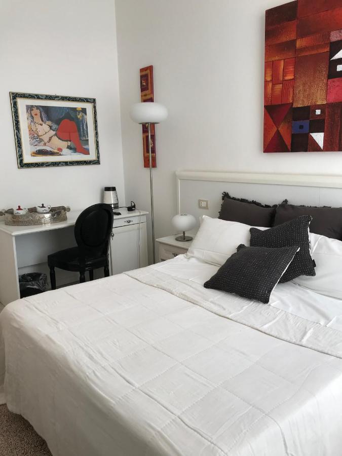 B&B Nike - Rooms Only Syracuse Buitenkant foto